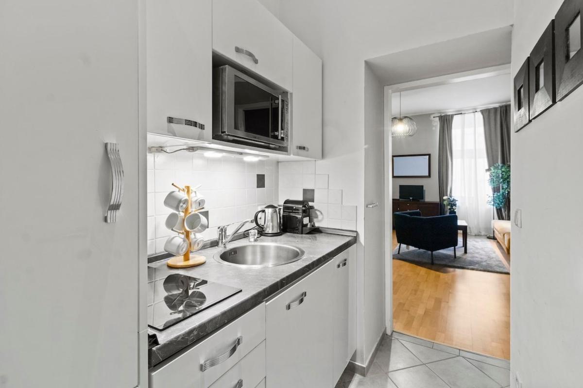 Augarten I 5 Min To Metro I 10 Min To Apartment Vienna