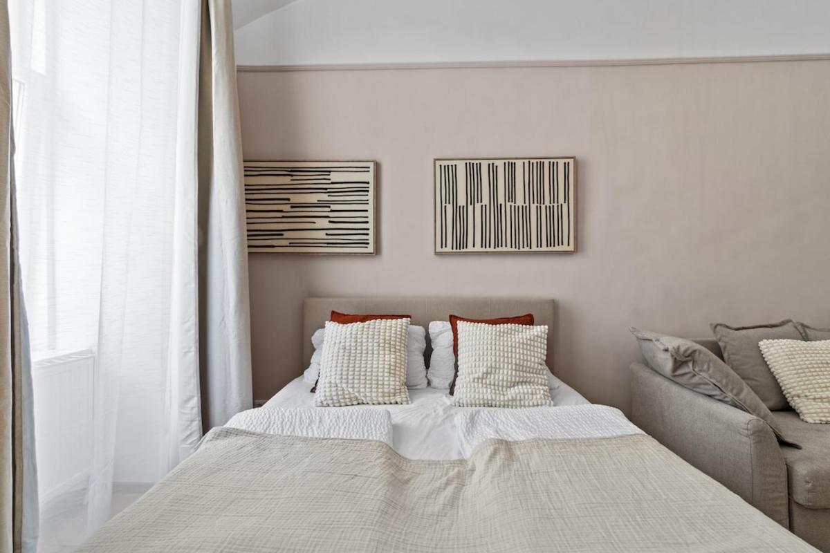 Apartment Augarten I 5 Min To Metro I 10 Min To Vienna