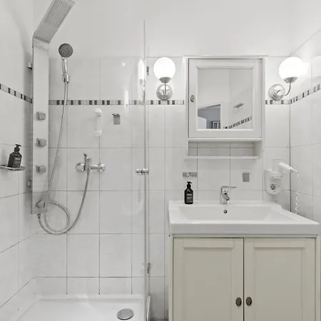 Augarten Suites I 5 Min To Metro I 10 Min To City Vienna Exterior photo
